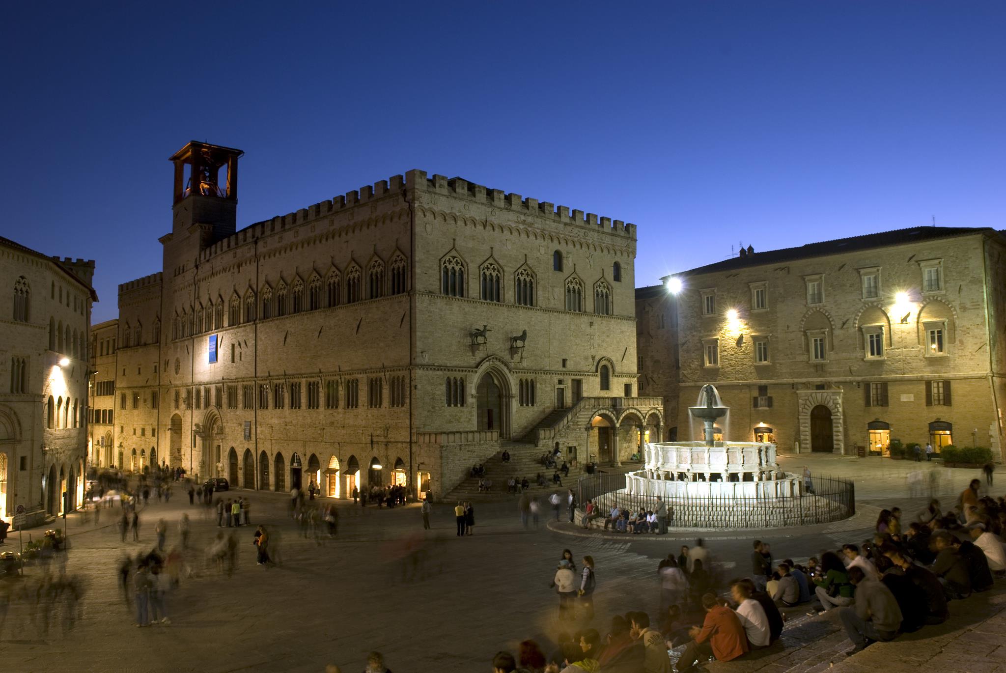 Perugia_piazza_iv_novembre.jpg