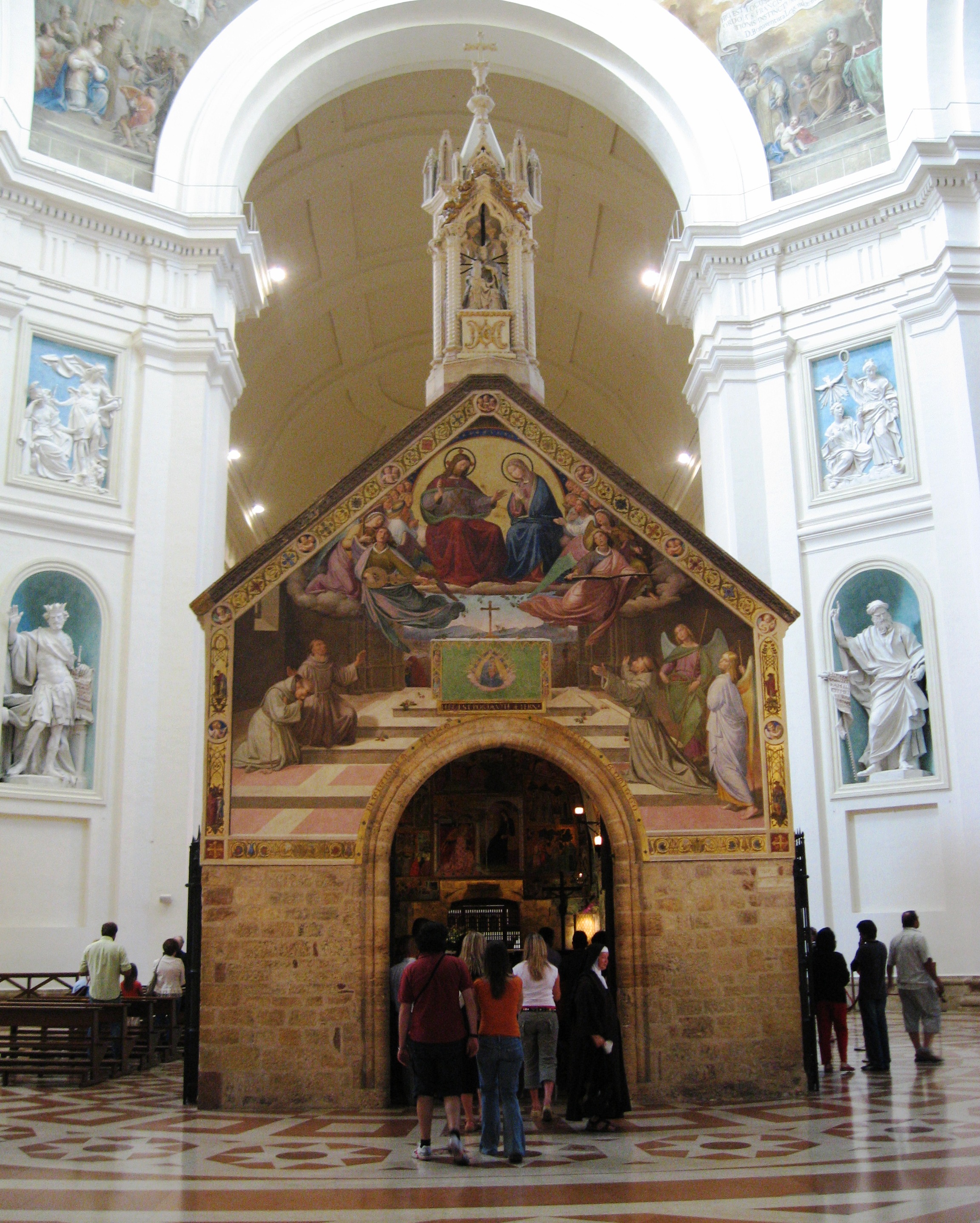 Santa_Maria_degli_Angeli_(Porcjunkula).jpg